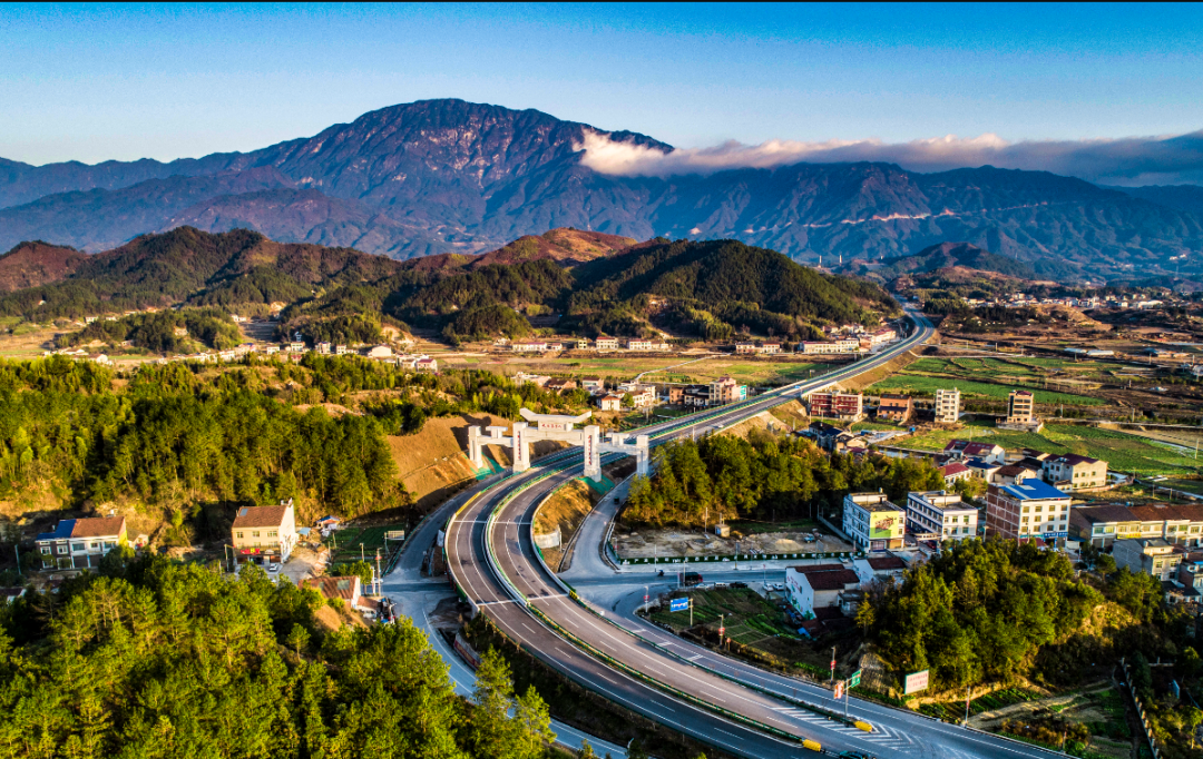 长沙周边家庭自驾二日游目的地优选——平江天岳幕阜山